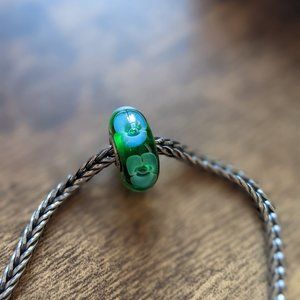 GENUINE Trollbead Blue Flower